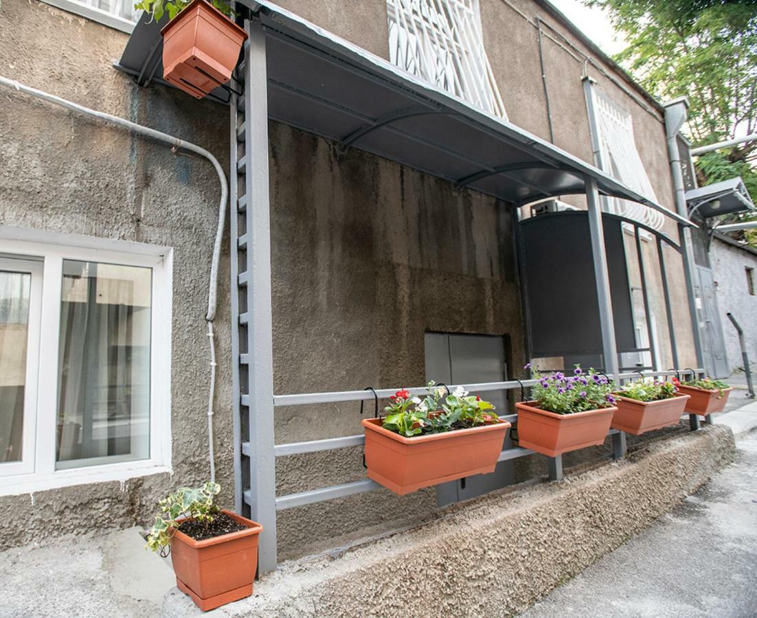 Dada - Cozy Apartment In The Center Of Τυφλίδα Εξωτερικό φωτογραφία